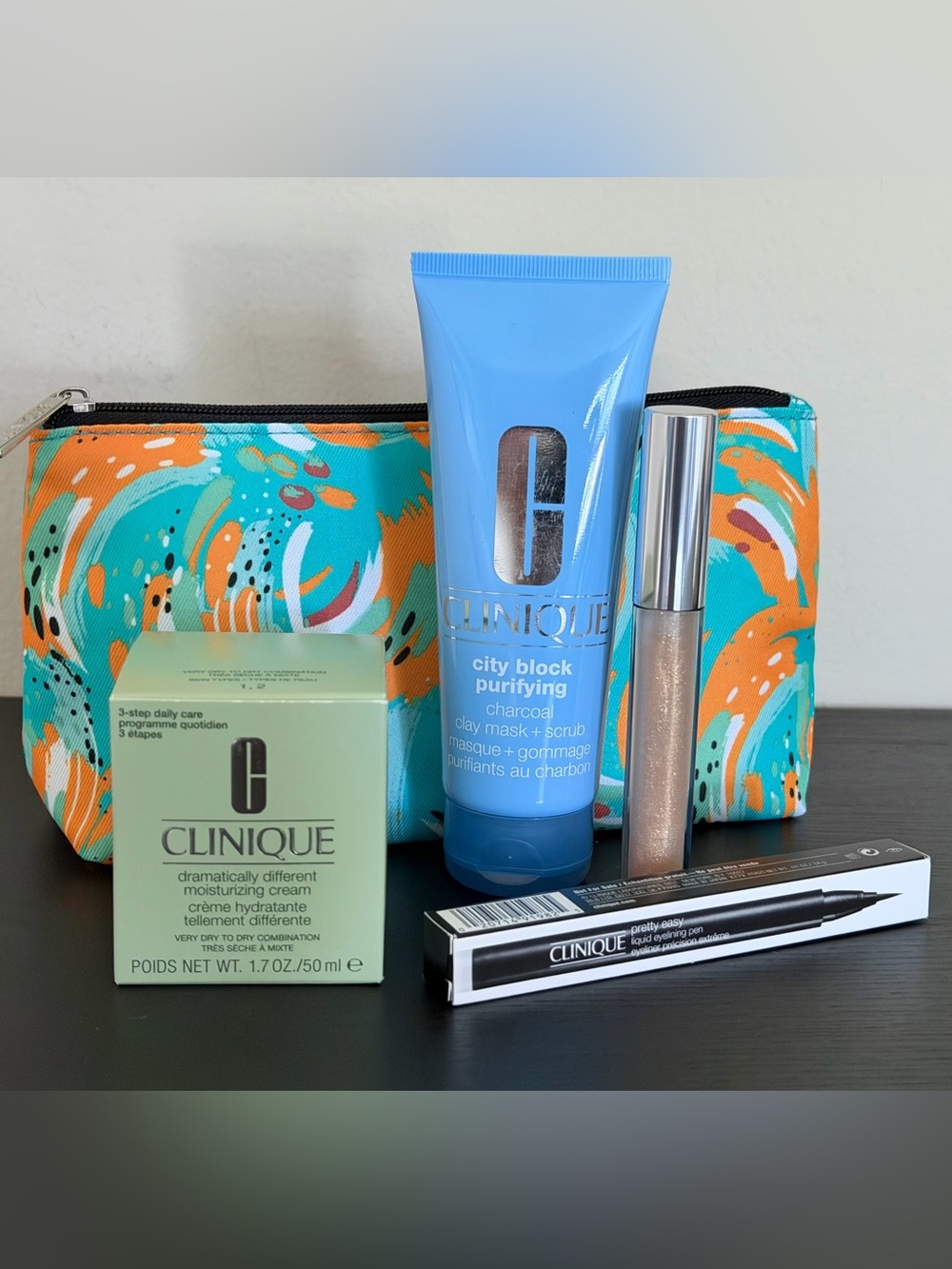 Clinique Skincare Set with full-size Moisturizing Cream, Mask, Lipgloss & Liner